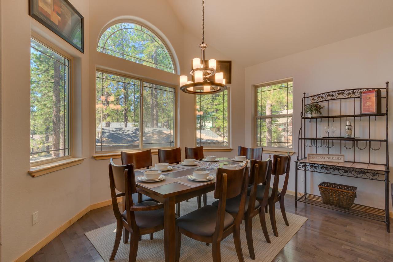 Sugar Pine Lodge - Four Bedroom Home South Lake Tahoe Ngoại thất bức ảnh